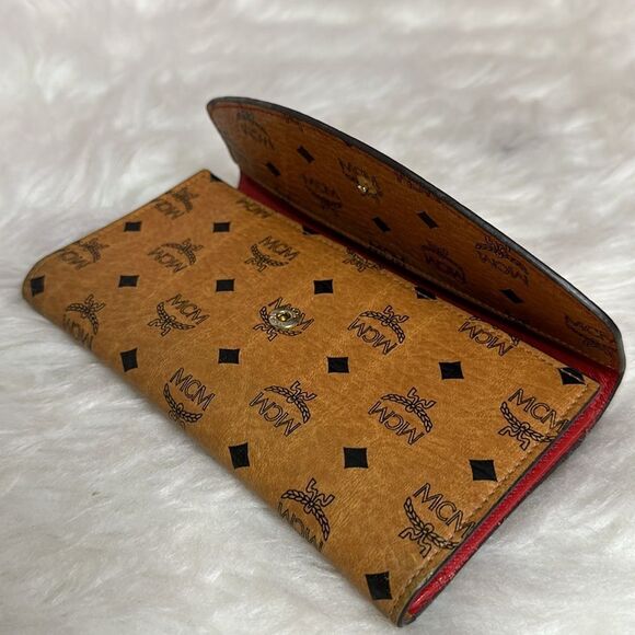 💯Authentic MCM Tifold Vesitos Long Wallet🍀 - Picture 9 of 16